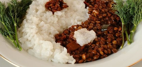 Чечевичный плов Инь-ян