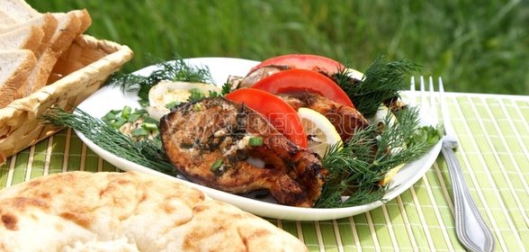 Помидоры, фаршированные лососем