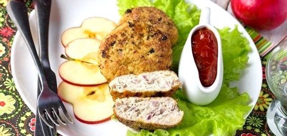 Куриные котлеты с яблоками