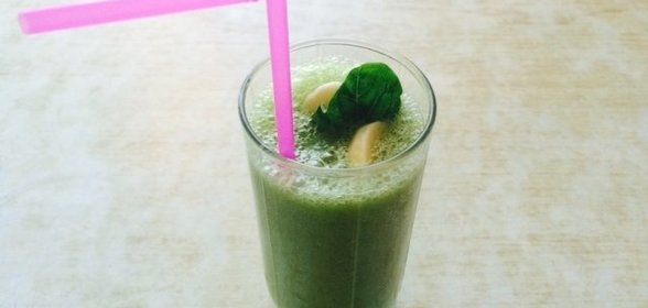 Бананово-яблочный смузи