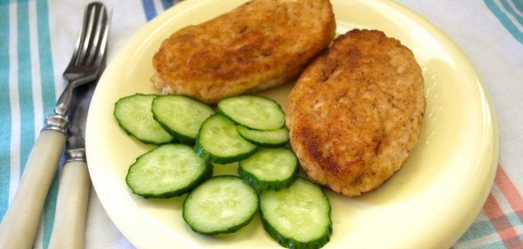 Куриные котлеты с батоном