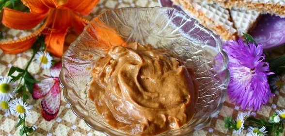 Крем для торта из вареной сгущенки