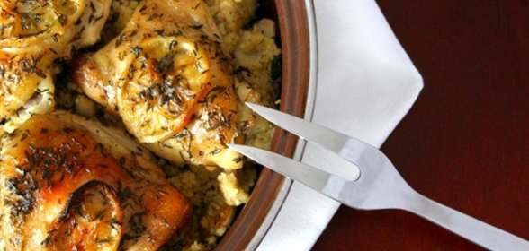 Курица на гриле с перченым кускусом