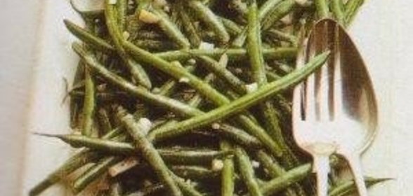 Салат с зеленой фасолью по-французски