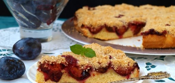 Сливовый пирог со штрейзелем