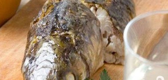 Кефаль с ореховым соусом