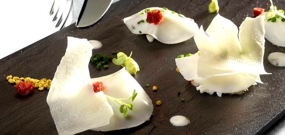 Равиоли с крабами и зеленым яблоком