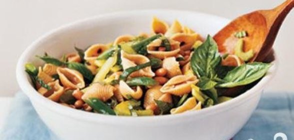 Салат с пастой и фасолью