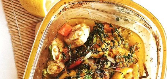 Куриное филе в лимонном соке с овощами и тимьяном