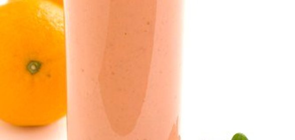 Клубнично-апельсиновый коктейль