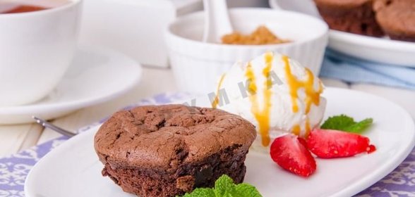 Брауни с жидким шоколадом внутри