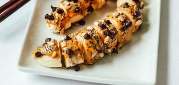 Банановый десерт с семенами чиа