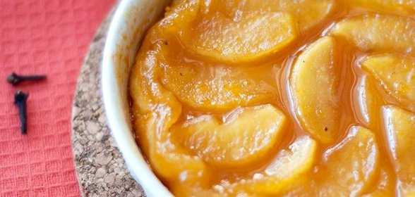 Тарт татен с грейпфрутовым сиропом и гвоздикой