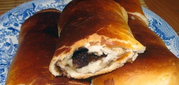 Рулет с миндалем и корицей