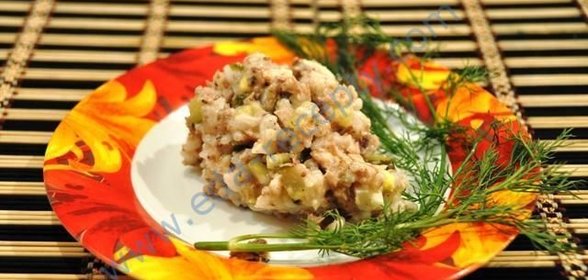 Салат с рыбной консервой из сардин