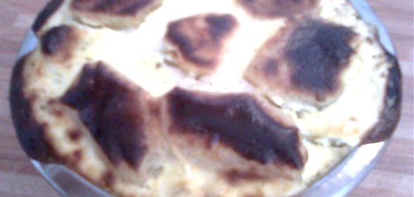 Хек, запеченный с грибами и картофелем