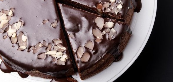 Шоколадно-марципановый торт