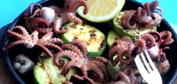 Осьминог на гриле