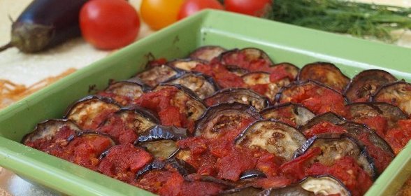 Баклажаны в томатно-коричном соусе