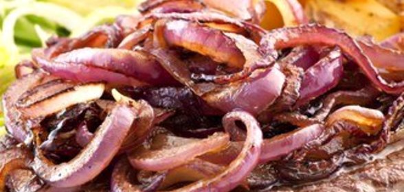 Закуска из маринованного лука к мясу