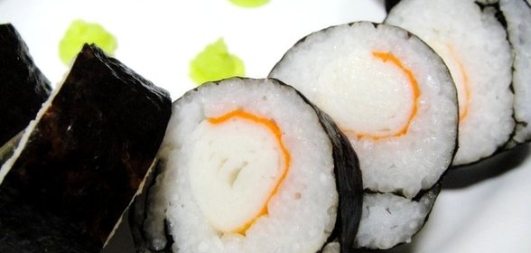 Роллы с крабовыми палочками
