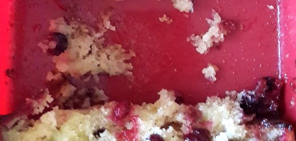 Кекс с клюквой и темным шоколадом