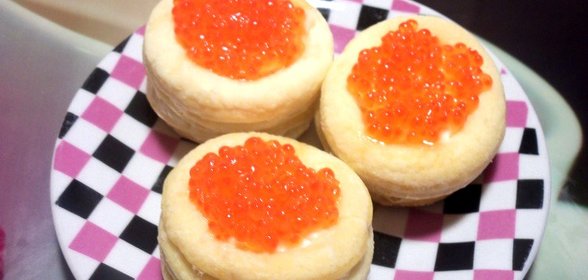 Волованы с красной икрой