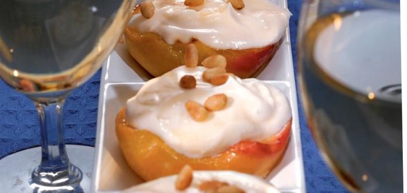 Персики в меду с кремом