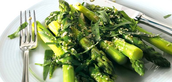 Салат из спаржи с эстрагоном