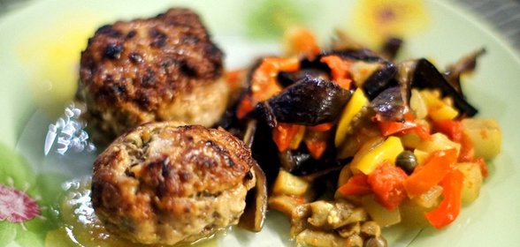 Мясные зразы с грибами