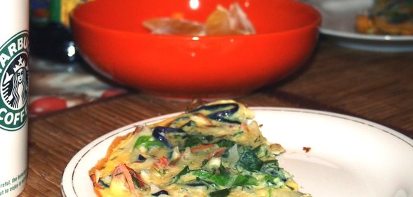 Омлет с морковью, болгарским перцем и луком