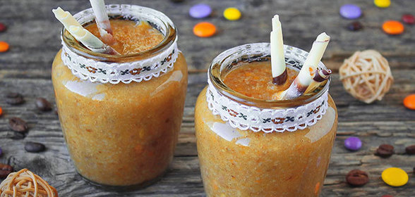 Кофейный смузи с хурмой и корицей