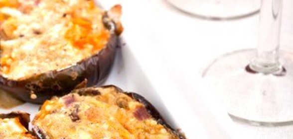 Запеченные фаршированные баклажаны с хрустящей корочкой