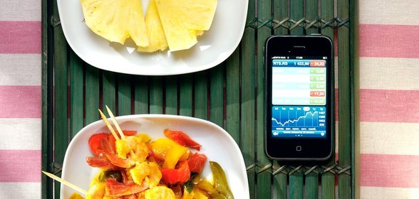 Перцы в соусе из бальзамического уксуса и базилика