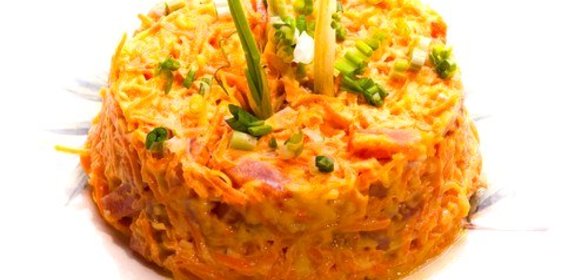 Морковный салат с яблоком и фенхелем