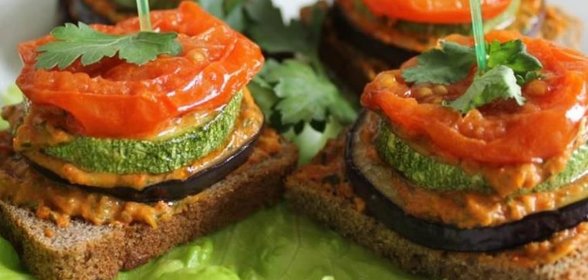 Бутерброды с овощами для завтрака