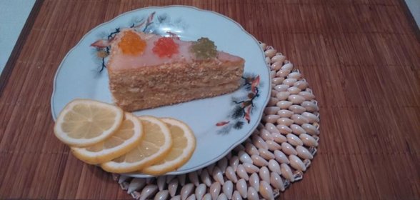 Медовое пирожное с заварным кремом