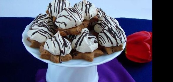 Шоколадное печенье с безе