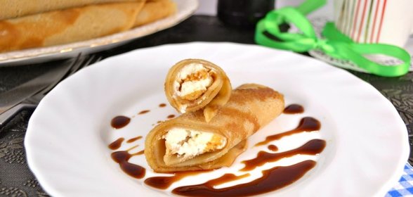Кофейные блинчики с творожной массой и кофейным сиропом