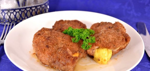 Свиные отбивные Кармашки с сыром и яблоками