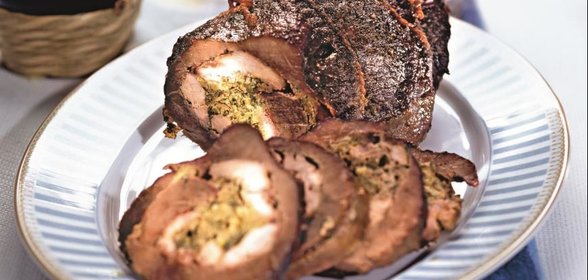 Рулет из говядины и курицы