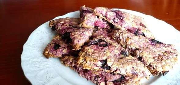 Овсяные сконы со смородиной