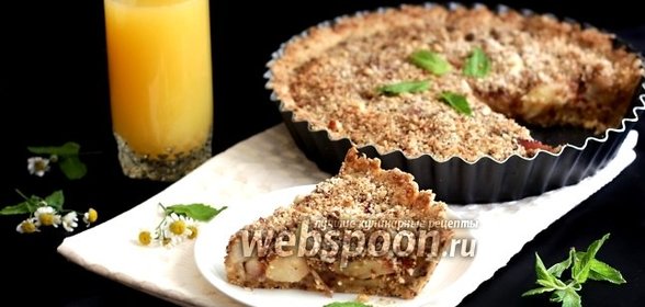 Миндальный пирог с нектаринами