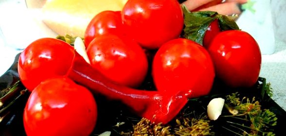 Помидоры маринованные закусочные
