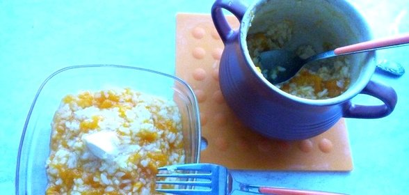 Рис с помидорами в горшочке