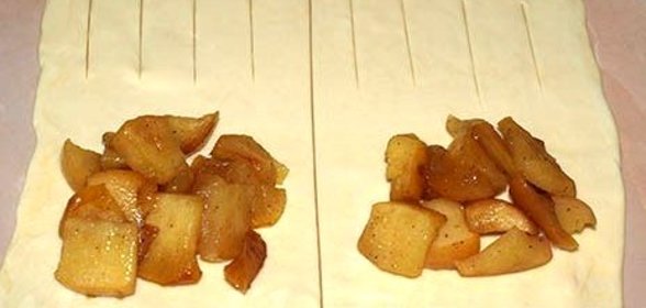 Слойки с яблоками и корицей