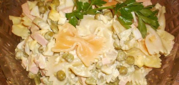 Салат Оливье с макаронами
