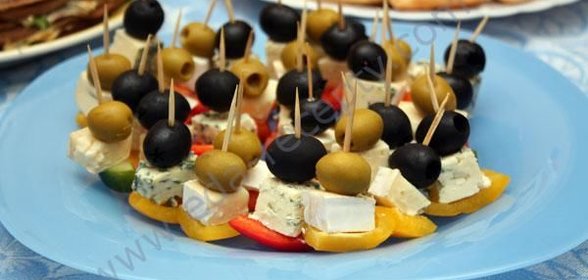 Закуски на шпажках