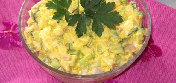 Салат с копченым окорочком