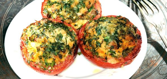 Помидоры, фаршированные семгой и каперсами